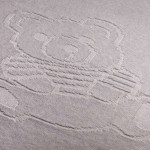 Tagesdecke mit Bärchen - 100% Merinowolle in Extra-Fine-Quality - Grau